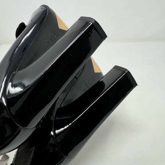 Pre-loved Cahanel shoes Size 39EU
Black Patent Moccasin heel Loafer Pumps - Picture 10 of 14